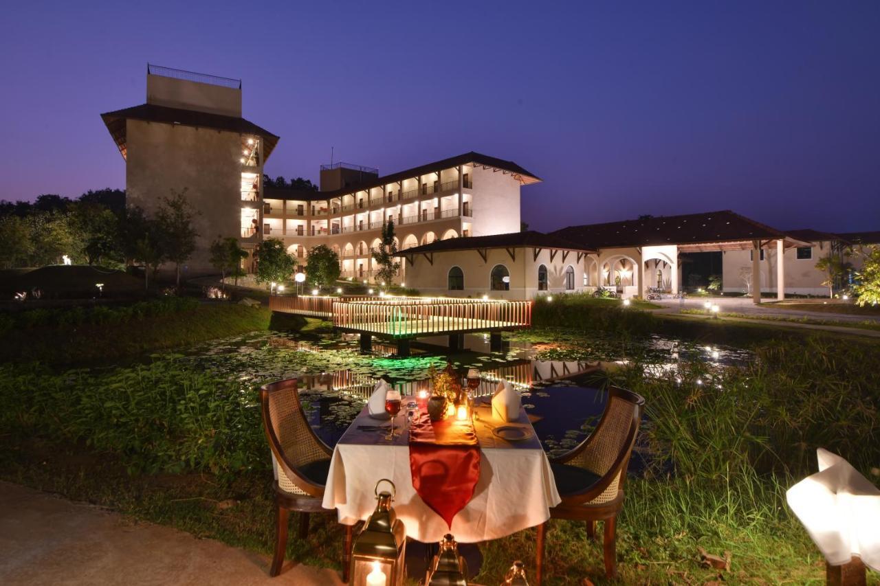 Bhanu The Fern Forest Resort & Spa, Jambughoda Екстериор снимка