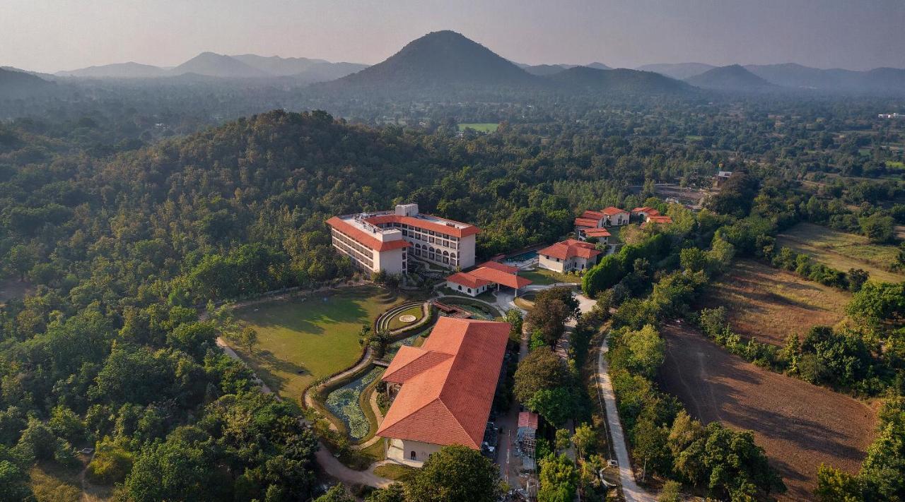 Bhanu The Fern Forest Resort & Spa, Jambughoda Екстериор снимка