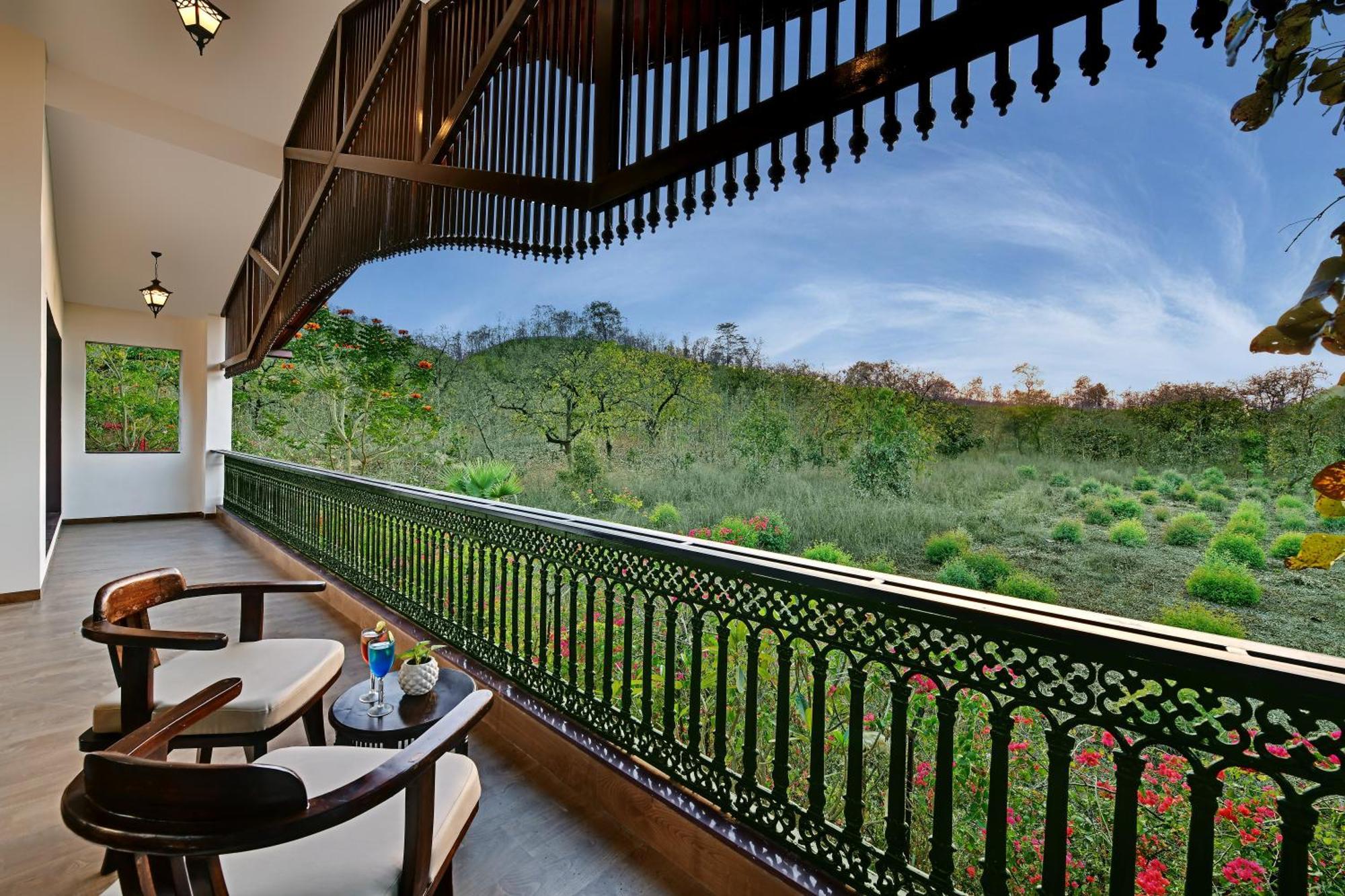 Bhanu The Fern Forest Resort & Spa, Jambughoda Екстериор снимка